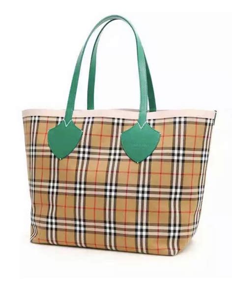 burberry borsa shopping reversibile bre000005046e bianco unica int|Borse da donna di Burberry .